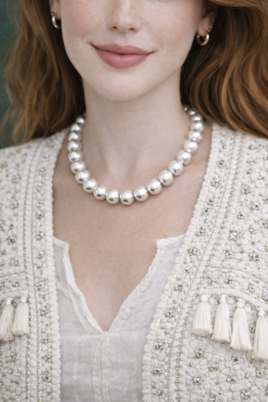 Lichtzilveren kralenketting