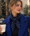 Soft Stripe Driehoekssjaal – Zwart & Blauw