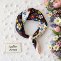Elegante Bloemen Sjaal met Parel