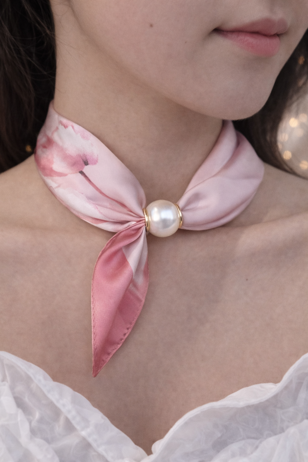 Zijden Sjaal met Parel Ring - Roze Bloemenprint