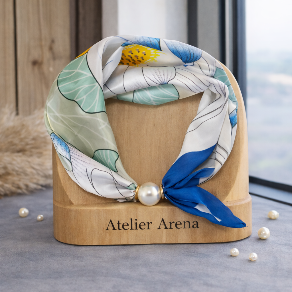 Zijden Sjaal met Botanische Print en Parel