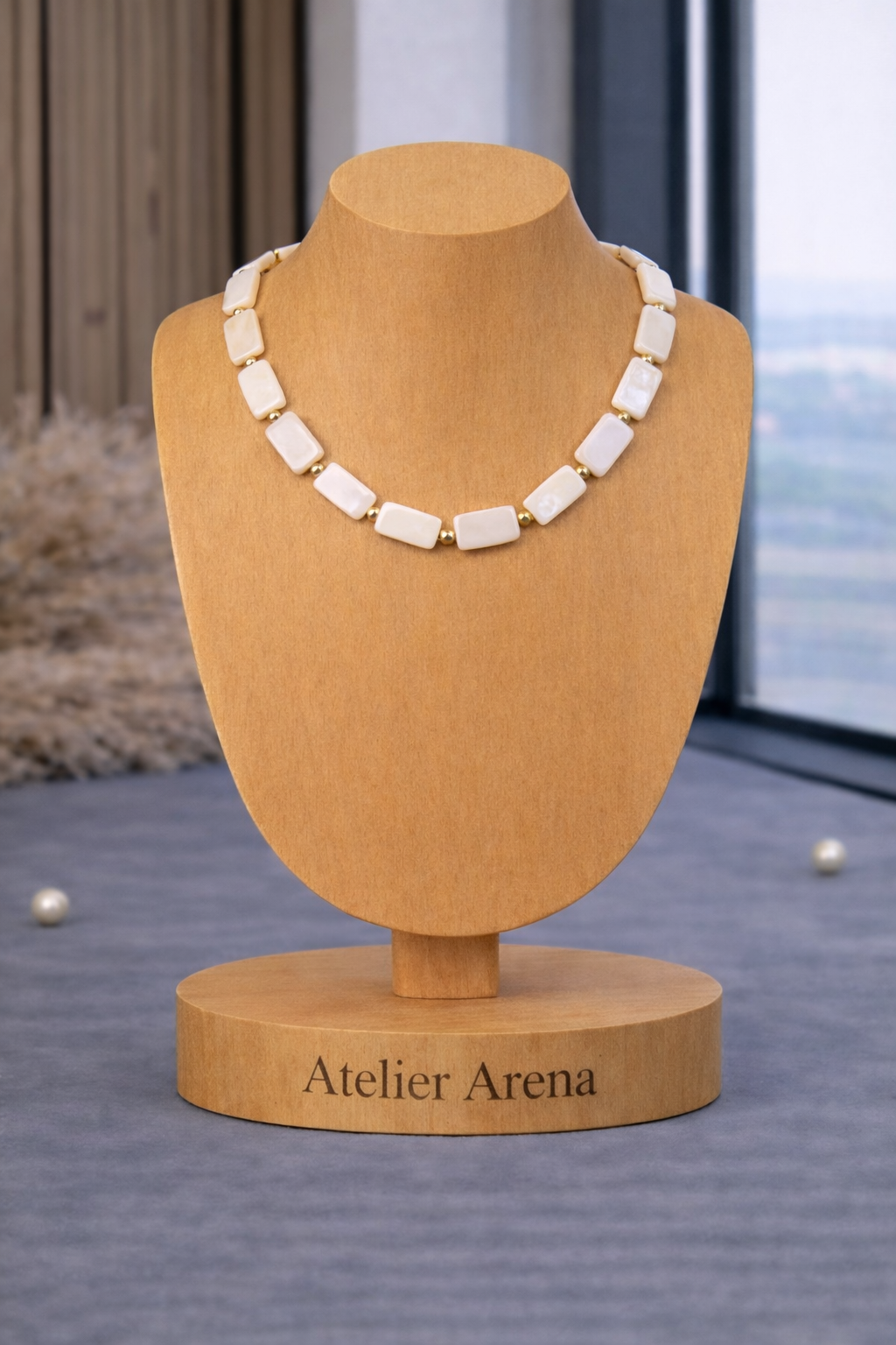 Elegante Schelpen Ketting met Gouden Accenten