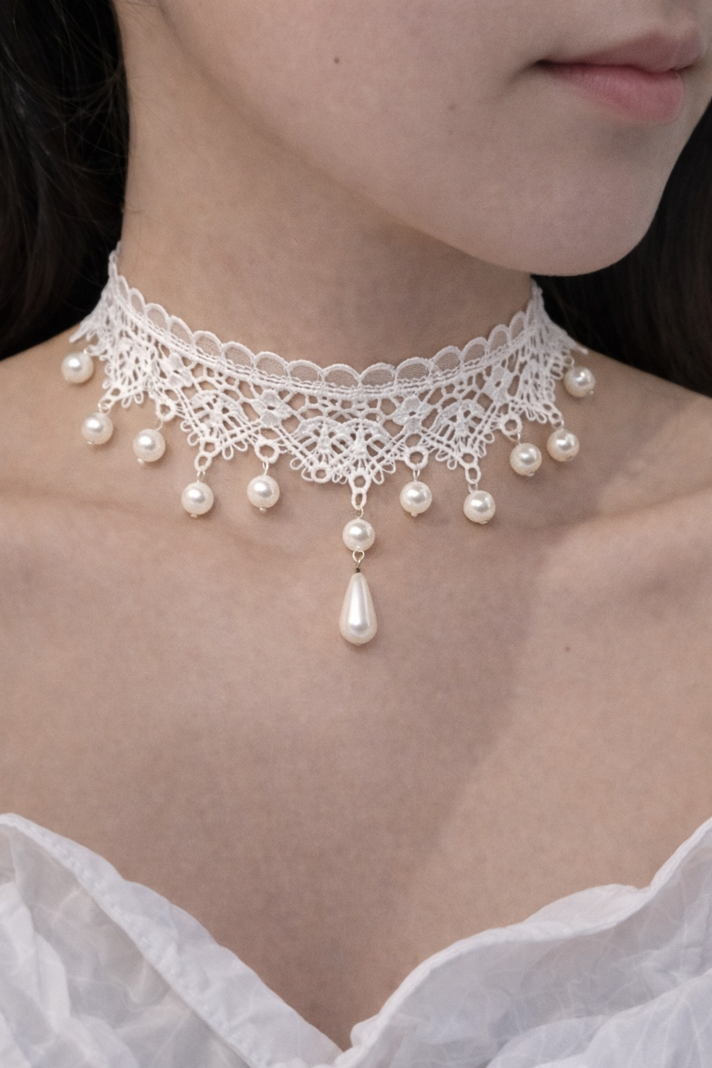 Vintage Lace Choker with Pearls