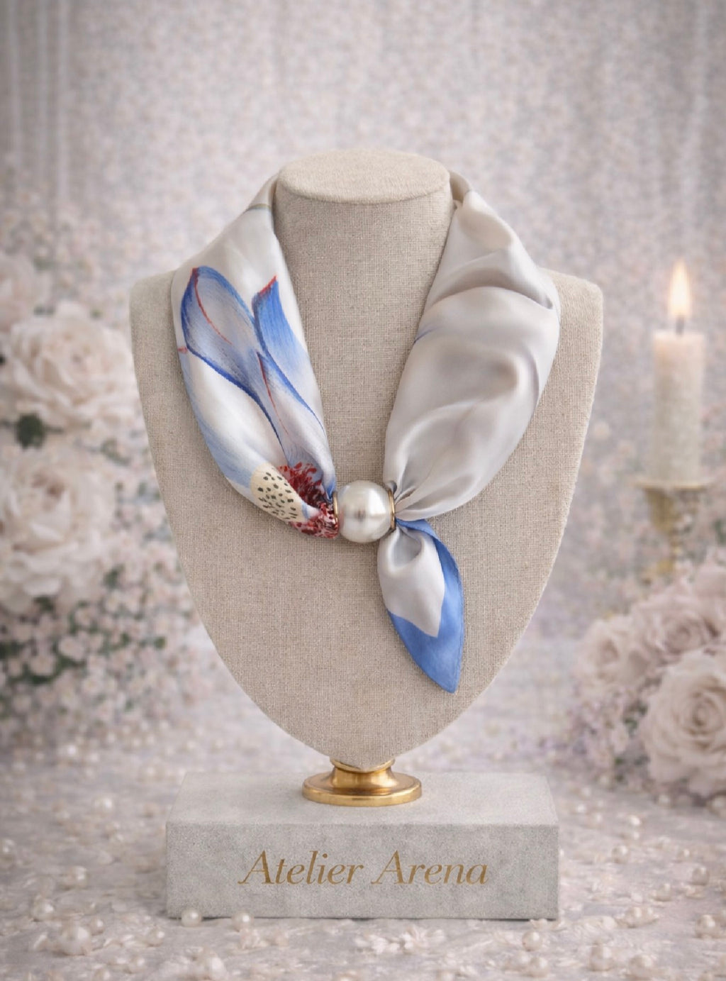 Écharpe à fleurs bleues avec perle