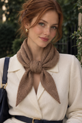 Elegante Pañuelo Triangular - Taupe