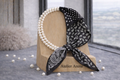 Zwarte Print Sjaal met Parelketting