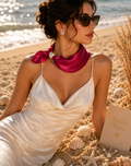 Fuchsia Satijnen Sjaal met Parel Accent