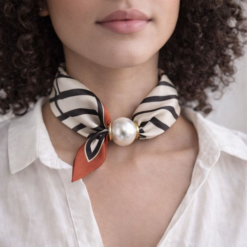 Zijden Sjaal met Parel - Zwart Wit Strepen Oranje